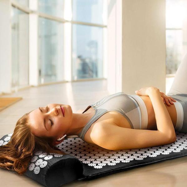 Massage mat with pillow - tratament naturist - medicament - cum scapi de - ce esteul